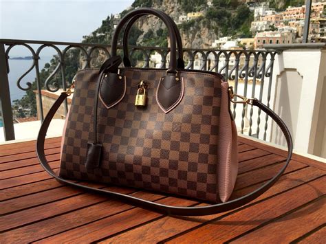 fake lv paper bag|louis vuitton bag scam.